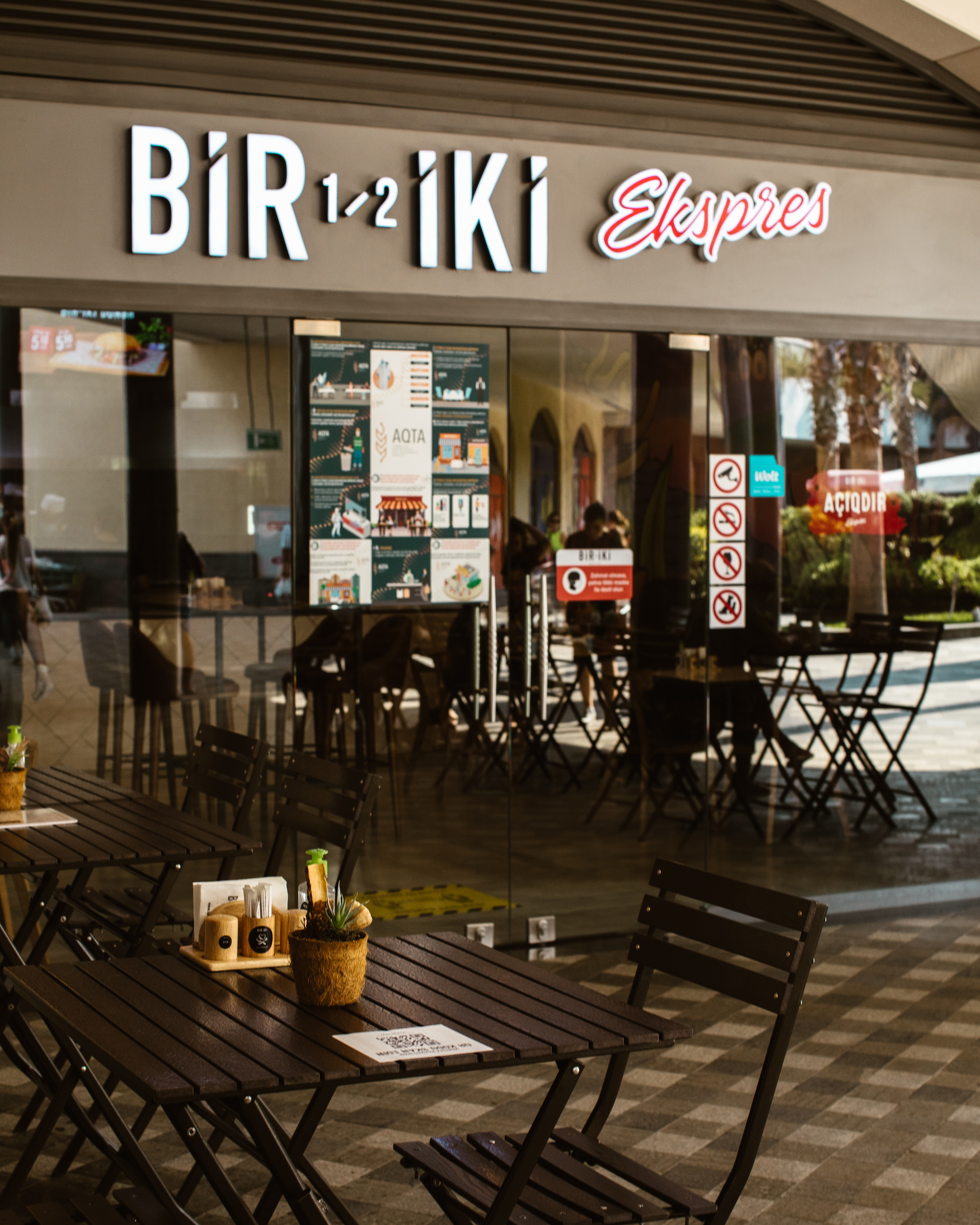 Amburan Mall filialı